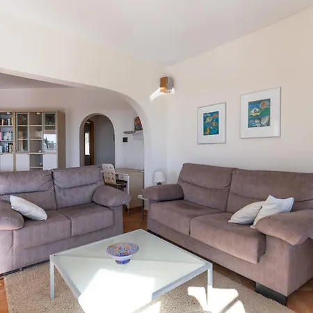 Willa Diana Benitachell